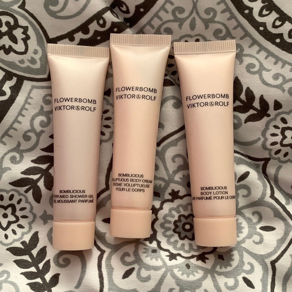 Flowerbomb Viktor&Rolf perfumed, shower gel, body, cream, body lotion